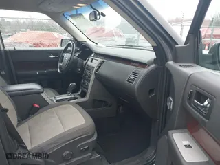 2010 Ford Flex SEL with VIN 2FMGK5CC3ABA25076, listed as a IAAI auction lot 41912636 with 199,070 mi miles. Bid and sale history available at carsss.com. Image 5.