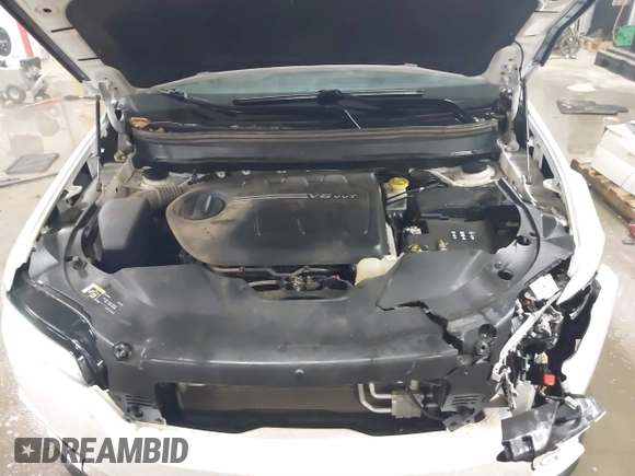 2019 Jeep Cherokee Latitude with VIN 1C4PJLCX2KD205286, listed as a IAAI auction lot 41276437 with 112,333 mi miles. Bid and sale history available at carsss.com. Image 10.