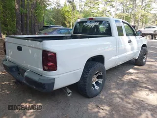 2007 Dodge Dakota ST with VIN 1D7HE22K97S177942, listed as a IAAI auction lot 42170255 with 166,633 mi miles and . Bid and sale history available at carsss.com. Image 4.
