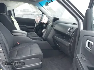 2011 Honda Pilot EX with VIN 5FNYF3H49BB026174, listed as a IAAI auction lot 41795460 with 201,488 mi miles and . Bid and sale history available at carsss.com. Image 5.