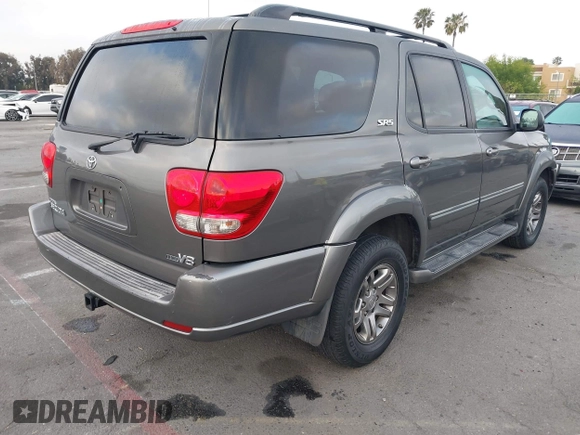 2007 Toyota Sequoia SR5 with VIN 5TDZT34A07S296602, listed as a IAAI auction lot 42067710 with 180,685 mi miles. Bid and sale history available at carsss.com. Image 4.
