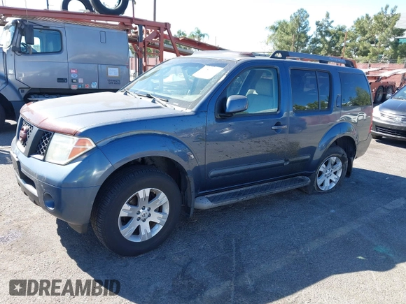 2005 Nissan Pathfinder SE with VIN 5N1AR18U05C741080, listed as a IAAI auction lot 40671277 with 215,693 mi miles. Bid and sale history available at carsss.com. Image 17.