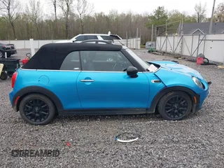 2016 MINI Convertible with VIN WMWWG5C52G3A81084, listed as a IAAI auction lot 41954333 with 78,558 mi miles and . Bid and sale history available at DreamBid. Image 13.