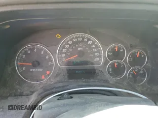 2005 GMC Envoy SLE with VIN 1GKDT13S652171203, listed as a Copart auction lot 49087815 with 292,815 mi miles and Salvage Title. Bid and sale history available at carsss.com. Image 9.