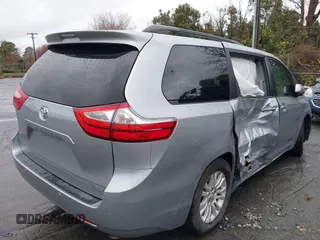 2017 Toyota Sienna XLE Auto Access Seat with VIN 5TDYZ3DCXHS888196, listed as a IAAI auction lot 41730418 with 131,201 mi miles. Bid and sale history available at carsss.com. Image 4.