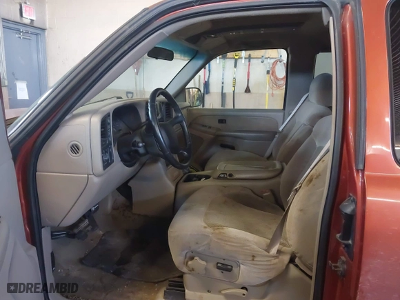 2001 Chevrolet Silverado 1500 LT with VIN 2GCEK19T411274200, listed as a IAAI auction lot 41505190 with 112,751 mi miles. Bid and sale history available at carsss.com. Image 5.