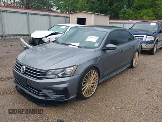 2018 Volkswagen Passat S z VIN 1VWAA7A32JC052245, wystawiony jako IAAI lot #41911668 z przebiegiem 51 634 mil mil oraz . Historia ofert i sprzedaży dostępna na DreamBid. Obrazek 17.
