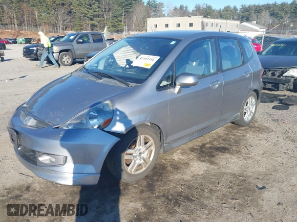 2007 Honda Fit Sport with VIN JHMGD37627S041628, listed as a IAAI auction lot 41102156 with 258,360 mi miles. Bid and sale history available at carsss.com. Image 17.