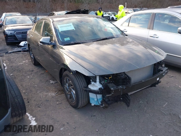 2024 Hyundai Elantra SEL with VIN KMHLM4DG3RU762482, listed as a IAAI auction lot 41289324 with 6,514 mi miles and . Bid and sale history available at DreamBid. Image 1.