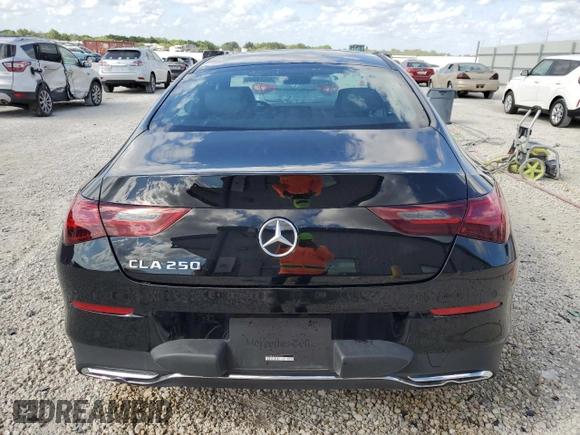2025 Mercedes-Benz CLA 250 z VIN W1K5J4GB3SN528161, wystawiony jako Copart lot #49982195 z przebiegiem 10 455 mil mil oraz Czysty tytuł • Clean title. Historia ofert i sprzedaży dostępna na DreamBid. Obrazek 6.