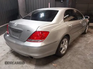 2007 Acura RL Technology with VIN JH4KB16657C004153, listed as a IAAI auction lot 42206466 with 333,860 mi miles and . Bid and sale history available at DreamBid. Image 4.
