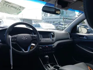 2016 Hyundai Tucson Limited with VIN KM8J33A24GU124543, listed as a IAAI auction lot 41808327 with 38,069 mi miles. Bid and sale history available at carsss.com. Image 22.