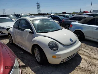 2001 Volkswagen Beetle GLX z VIN 3VWDD21C71M435250, wystawiony jako Copart lot #65546334 z przebiegiem 189 542 mil mil oraz Szkoda całkowita • Salvage title. Historia ofert i sprzedaży dostępna na DreamBid. Obrazek 4.