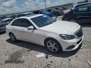2014 Mercedes-Benz E 350 Luxury with VIN WDDHF8JB8EA776092, listed as a Copart auction lot 61545825 with 92,996 mi miles and Salvage title. Bid and sale history available at DreamBid. Image 4.