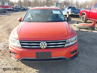2019 Volkswagen Tiguan SE with VIN 3VV2B7AX5KM109109, listed as a IAAI auction lot 41768355 with 128,942 mi miles. Bid and sale history available at carsss.com. Image 13.
