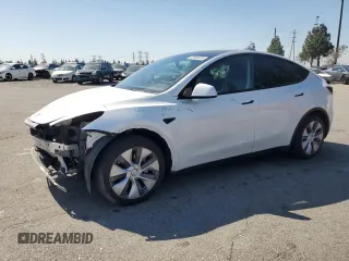 2021 Tesla Model Y Long Range z VIN 5YJYGDEE9MF153493, wystawiony jako Copart lot #52950485 z przebiegiem 49 002 mil mil oraz Szkoda całkowita • Salvage title. Historia ofert i sprzedaży dostępna na DreamBid. Obrazek 1.