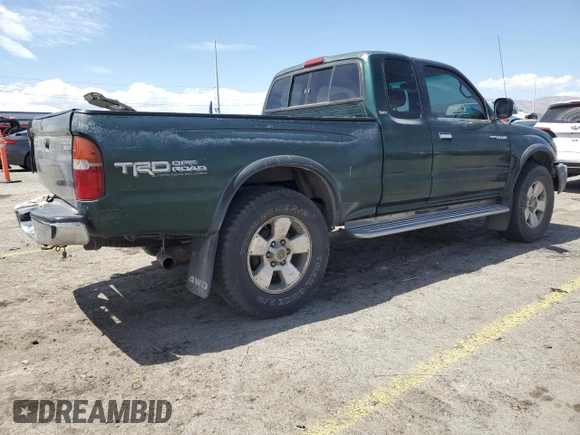 2000 Toyota Tacoma with VIN 4TAWN72N4YZ623900, listed as a Copart auction lot 53547825 with 239,998 mi miles and Salvage title. Bid and sale history available at DreamBid. Image 3.