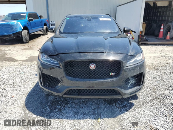 2017 Jaguar F-Pace S z VIN SADCM2BV6HA092232, wystawiony jako Copart lot #52456845 z przebiegiem 107 075 mil mil oraz Szkoda całkowita • Salvage title. Historia ofert i sprzedaży dostępna na DreamBid. Obrazek 5.