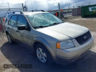 2005 Ford Freestyle SE with VIN 1FMZK04195GA48126, listed as a IAAI auction lot 42046818 with 0 mi miles. Bid and sale history available at carsss.com. Image 1.