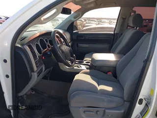 2011 Toyota Tundra z VIN 5TFEY5F18BX105276, wystawiony jako IAAI lot #41735082 z przebiegiem 221 992 mil mil oraz . Historia ofert i sprzedaży dostępna na DreamBid. Obrazek 17.