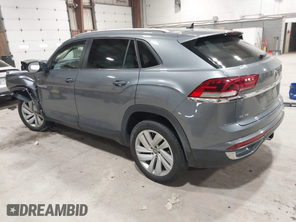 2022 Volkswagen Atlas SE z VIN 1V2KE2CA1NC206765, wystawiony jako IAAI lot #41876747 z przebiegiem 83 304 mil mil oraz . Historia ofert i sprzedaży dostępna na DreamBid. Obrazek 3.