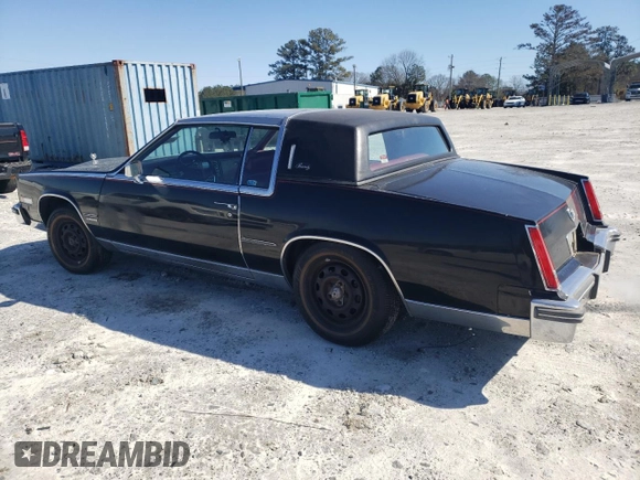 1981 Cadillac Eldorado z VIN 1G6AL5799BE635997, wystawiony jako Copart lot #45287175 z przebiegiem 46 416 mil mil oraz Czysty tytuł • Clean title. Historia ofert i sprzedaży dostępna na DreamBid. Obrazek 2.