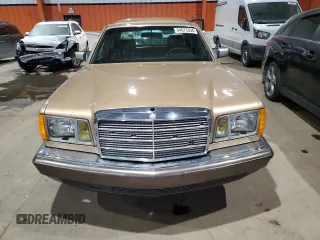 1983 Mercedes-Benz 300 SD with VIN WDBCB20AXDD045063, listed as a Copart auction lot 84673394 with 339,359 mi miles and Clean Title. Bid and sale history available at carsss.com. Image 5.