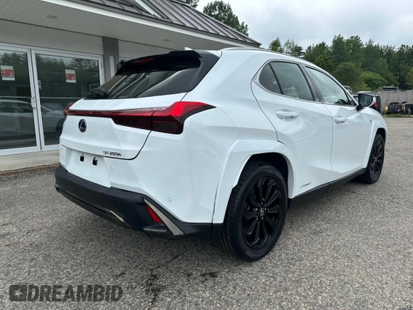 2022 Lexus UX 250h F Sport z VIN JTHR9JBH5N2060372, wystawiony jako Copart lot #61839575 z przebiegiem 110 619 mil mil oraz Czysty tytuł • Clean title. Historia ofert i sprzedaży dostępna na DreamBid. Obrazek 4.