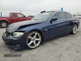 2012 BMW 3 Series 328i z VIN WBAKE3C55CE770590, wystawiony jako Copart lot #53374815 z przebiegiem 126 834 mil mil oraz Szkoda całkowita • Salvage title. Historia ofert i sprzedaży dostępna na DreamBid. Obrazek 1.
