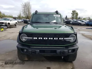2022 Ford Bronco z VIN 1FMDE5CP2NLB82262, wystawiony jako Copart lot #52394245 z przebiegiem 27 778 mil mil oraz Szkoda całkowita • Salvage title. Historia ofert i sprzedaży dostępna na DreamBid. Obrazek 5.
