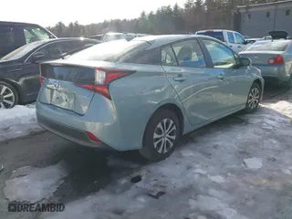 2022 Toyota Prius LE with VIN JTDL9MFUXN3040161, listed as a IAAI auction lot 41634231 with 8,437 mi miles. Bid and sale history available at carsss.com. Image 4.