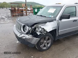 2017 Jeep Patriot Sport SE with VIN 1C4NJPBA2HD118671, listed as a IAAI auction lot 42356680 with 129,497 mi miles and . Bid and sale history available at DreamBid. Image 6.