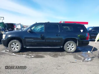 2010 Chevrolet Suburban LT with VIN 1GNUKJE35AR147956, listed as a IAAI auction lot 41722353 with 277,153 mi miles. Bid and sale history available at carsss.com. Image 14.