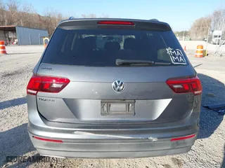 2019 Volkswagen Tiguan S with VIN 3VV0B7AX1KM059932, listed as a IAAI auction lot 41757859 with 76,522 mi miles. Bid and sale history available at carsss.com. Image 17.