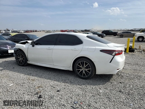 2022 Toyota Camry SE with VIN 4T1T11AK6NU062627, listed as a Copart auction lot 49185615 with 40,788 mi miles and Salvage Title. Bid and sale history available at carsss.com. Image 2.