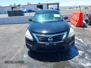 2014 Nissan Altima 2.5 S with VIN 1N4AL3AP9EC161127, listed as a IAAI auction lot 42190370 with 139,176 mi miles. Bid and sale history available at carsss.com. Image 6.