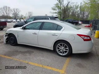2009 Nissan Maxima SV with VIN 1N4AA51E29C820235, listed as a IAAI auction lot 41993341 with 257,741 mi miles and . Bid and sale history available at DreamBid. Image 14.
