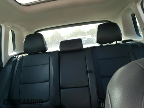 2016 Volkswagen Tiguan S z VIN WVGAV7AX3GW504720, wystawiony jako Copart lot #59842795 z przebiegiem 103 670 mil mil oraz Czysty tytuł • Clean title. Historia ofert i sprzedaży dostępna na DreamBid. Obrazek 10.