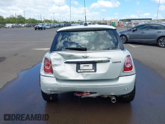 2011 MINI Hardtop with VIN WMWSU3C57BT095208, listed as a IAAI auction lot 42174483 with 70,447 mi miles and . Bid and sale history available at DreamBid. Image 17.