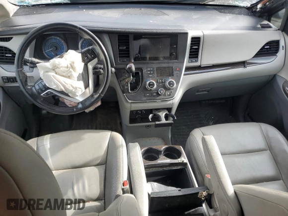2017 Toyota Sienna XLE with VIN 5TDDZ3DC8HS179474, listed as a Copart auction lot 61262095 with Not provided miles and Salvage title. Bid and sale history available at DreamBid. Image 8.