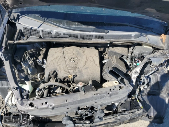 2017 Toyota Sienna LE Auto Access Seat with VIN 5TDKZ3DC8HS791665, listed as a Copart auction lot 46943425 with 100,053 mi miles and Salvage Title. Bid and sale history available at carsss.com. Image 12.