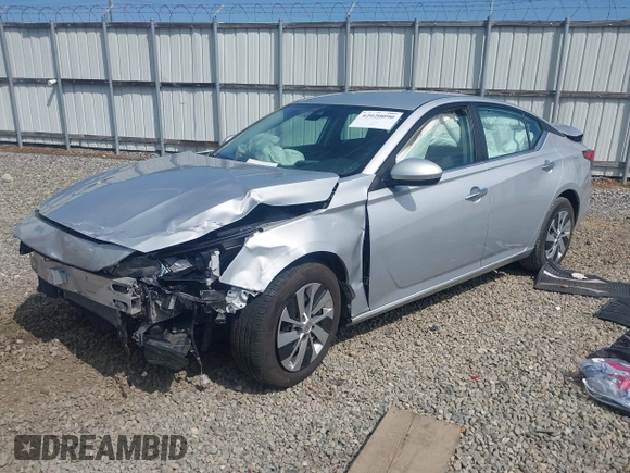 2022 Nissan Altima S z VIN 1N4BL4BV0NN302100, wystawiony jako IAAI lot #42020090 z przebiegiem 70 961 mil mil oraz . Historia ofert i sprzedaży dostępna na DreamBid. Obrazek 18.