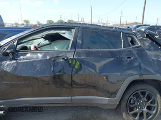 2023 Jeep Compass Latitude с VIN 3C4NJDBN3PT549241, выставлен на аукционе IAAI как лот 42462419 с пробегом 22 316 миль миль и . История ставок и продаж доступна на DreamBid. Изображение 15.