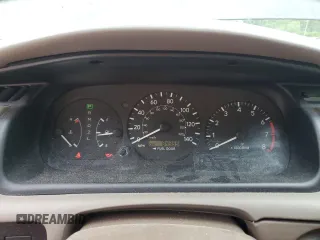 2001 Toyota Camry CE z VIN 4T1BG22K41U104477, wystawiony jako Copart lot #58437155 z przebiegiem 84 355 mil mil oraz Czysty tytuł • Clean title. Historia ofert i sprzedaży dostępna na DreamBid. Obrazek 9.