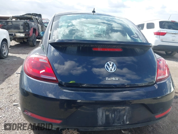 2019 Volkswagen Beetle S с VIN 3VWFD7ATXKM709046, выставлен на аукционе IAAI как лот 41701695 с пробегом 103 043 миль миль и . История ставок и продаж доступна на DreamBid. Изображение 16.
