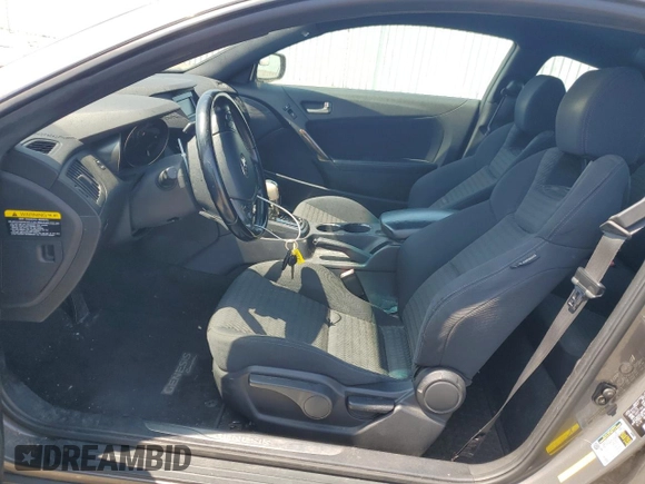 2013 Hyundai Genesis Coupe 2.0T with VIN KMHHT6KD0DU082240, listed as a Copart auction lot 59400945 with 119,761 mi miles and Clean title. Bid and sale history available at DreamBid. Image 7.