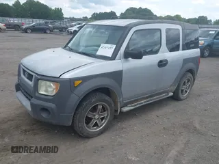 2003 Honda Element EX z VIN 5J6YH28563L005417, wystawiony jako IAAI lot #42317127 z przebiegiem 208 437 mil mil oraz . Historia ofert i sprzedaży dostępna na DreamBid. Obrazek 2.