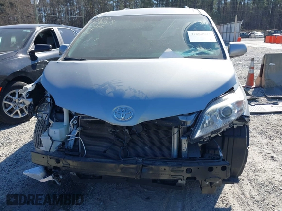 2016 Toyota Sienna LE AAS with VIN 5TDKK3DC6GS696573, listed as a IAAI auction lot 41662041 with 75,363 mi miles. Bid and sale history available at carsss.com. Image 13.