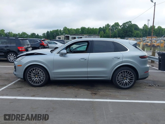 2021 Porsche Cayenne Turbo с VIN WP1AF2AY3MDA36233, выставлен на аукционе IAAI как лот 42624234 с пробегом 41 539 миль миль и . История ставок и продаж доступна на DreamBid. Изображение 14.