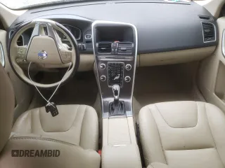 2016 Volvo XC60 T6 Drive-E с VIN YV449MDK4G2785869, выставлен на аукционе Copart как лот 78851263 с пробегом 112 085 миль миль и . История ставок и продаж доступна на DreamBid. Изображение 8.